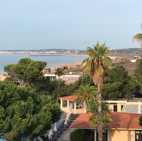 Meet your Posher, Joyce - Picture 3 of 8